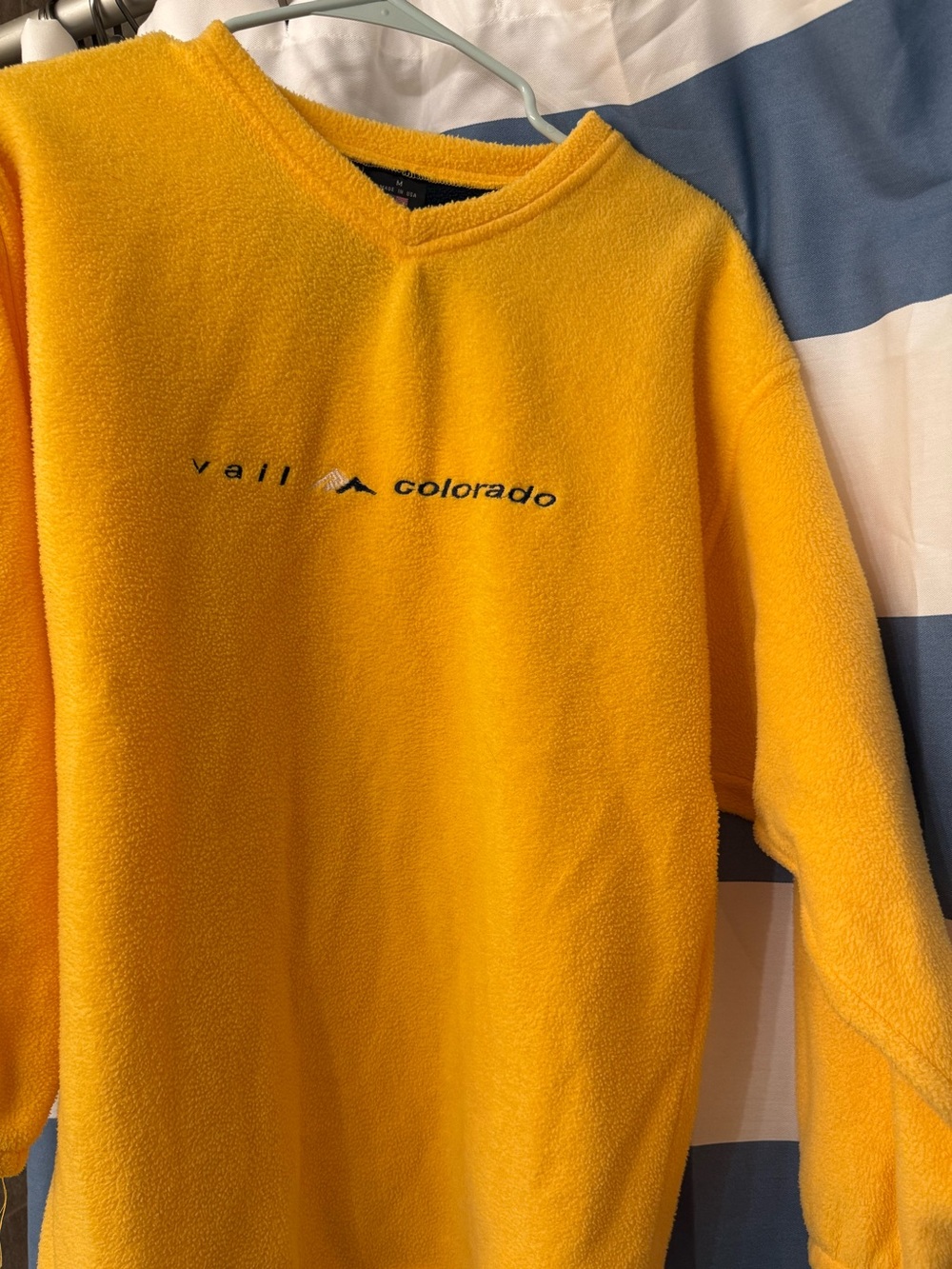 Women’s Vail Colorado Yellow Fleece Pullover Sweater Size Medium
